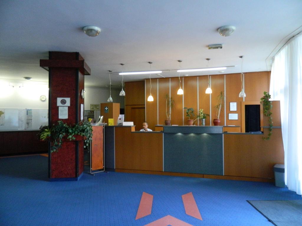 Hotel Nagyerdo Ντέμπρετσεν Εξωτερικό φωτογραφία